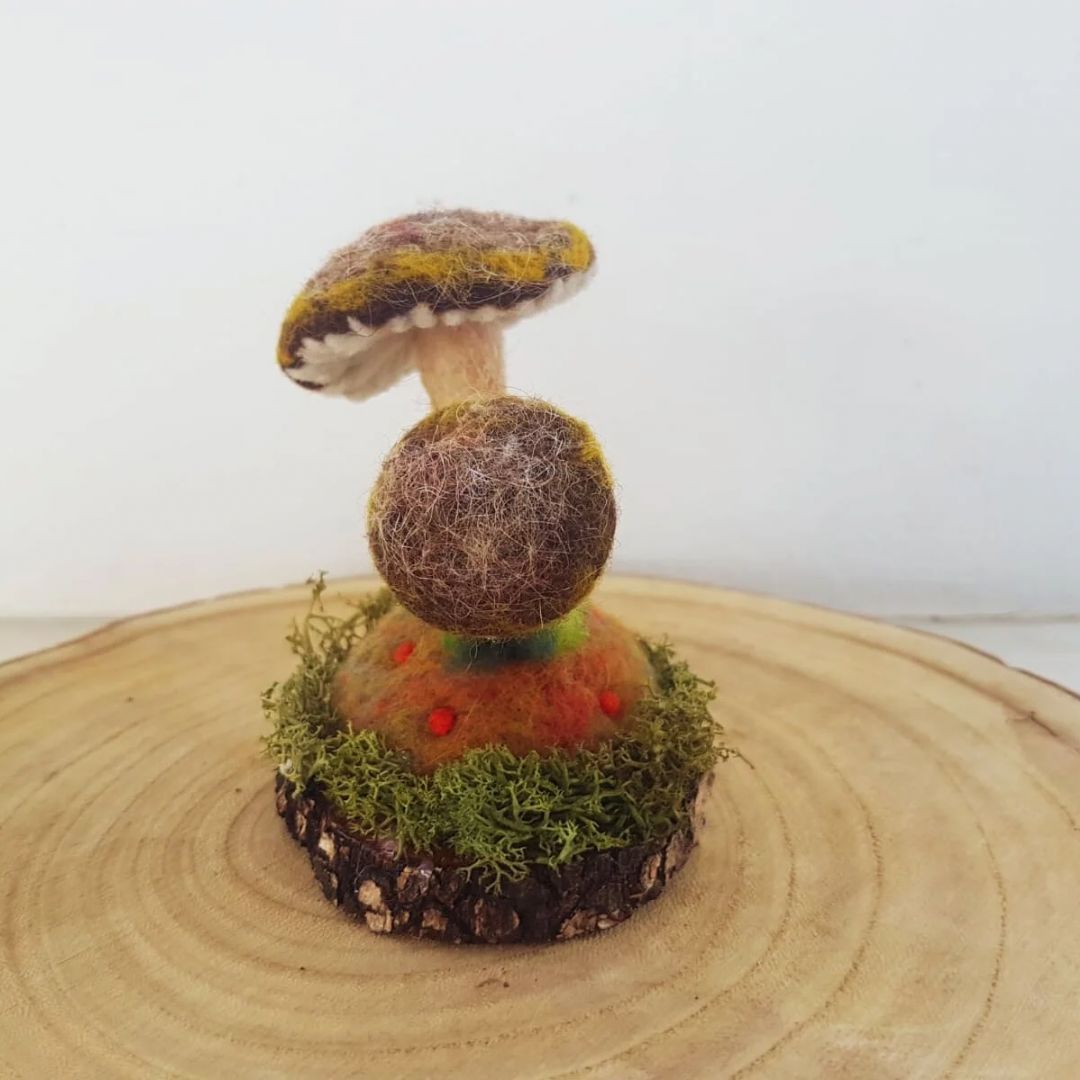 Felted mushrooms - yellow/brown